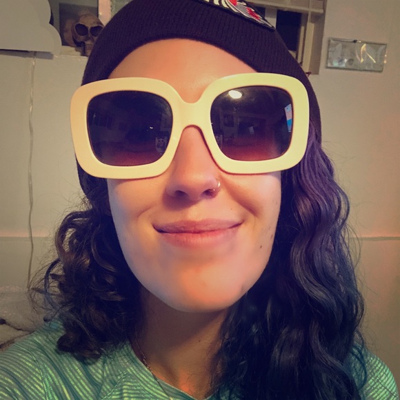 Chic oversized white square sunglasses black - Picture 5 of 7